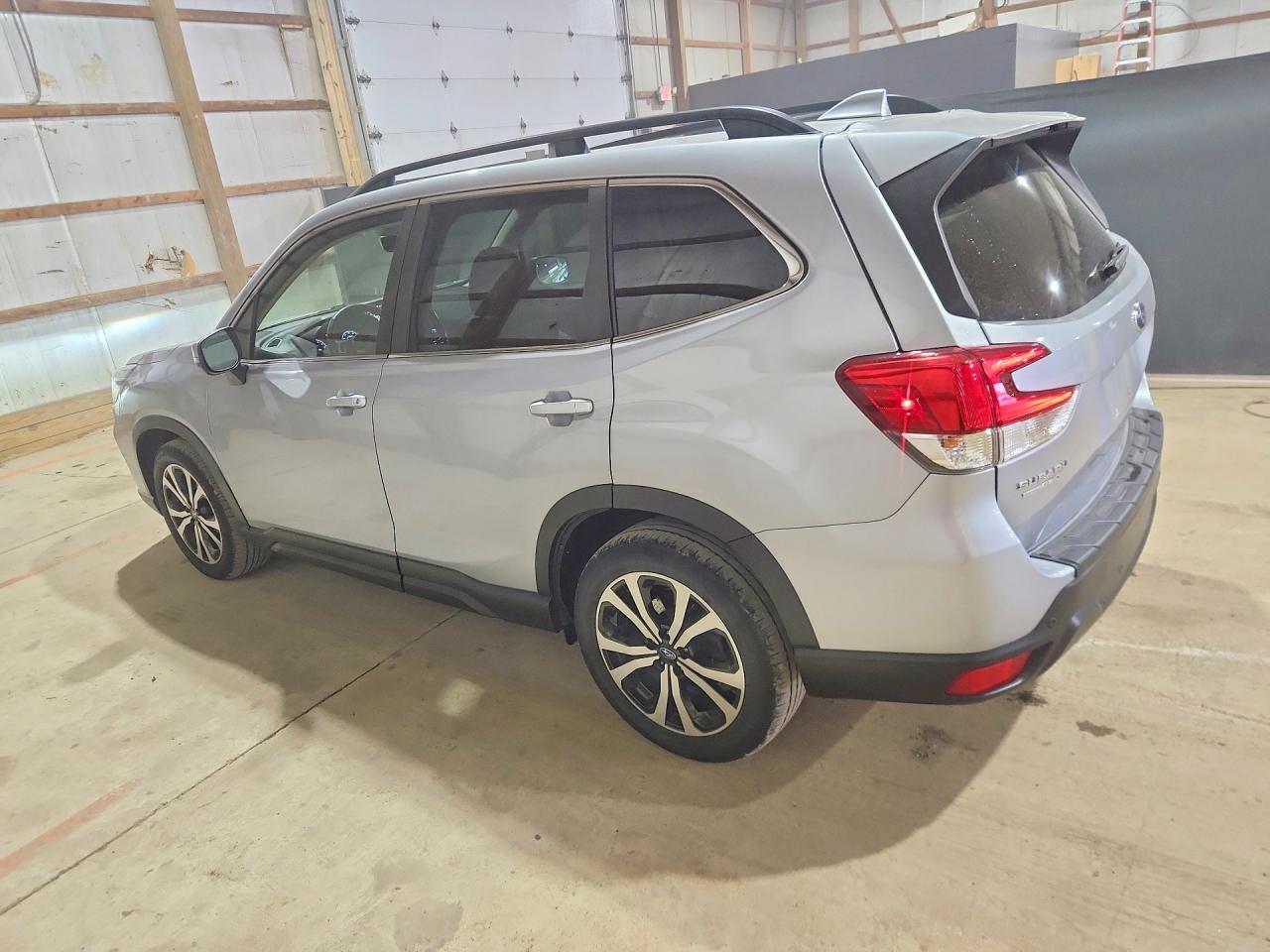 2021 SUBARU FORESTER LIMITED photo 4