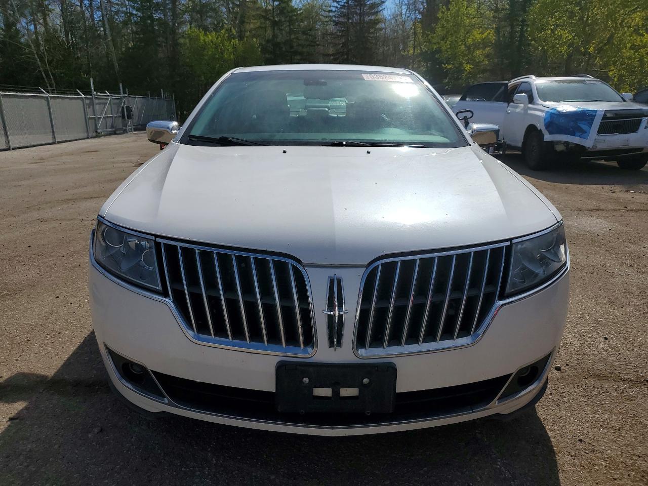 2010 LINCOLN MKZ photo 13