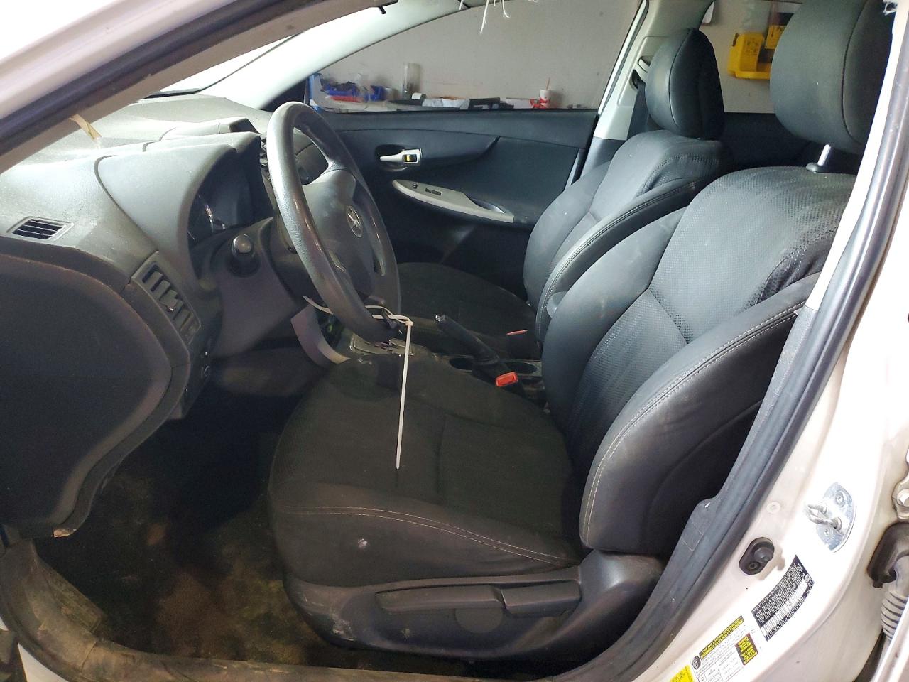 2013 TOYOTA COROLLA S photo 7