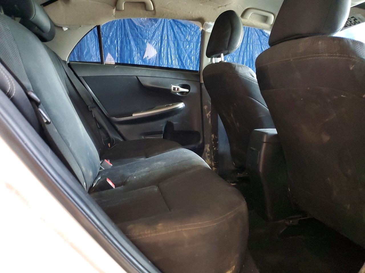 2013 TOYOTA COROLLA S photo 10
