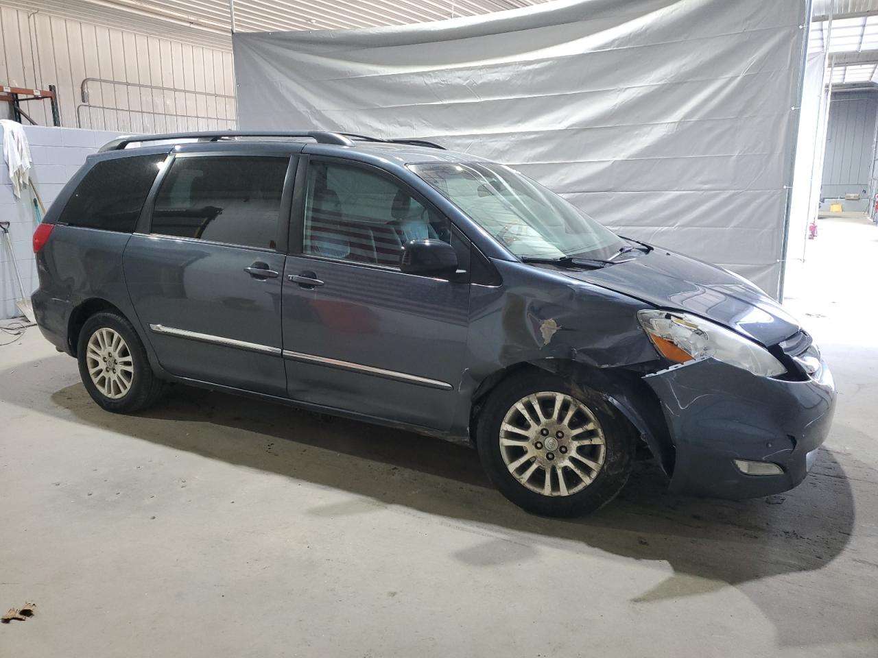 2009 TOYOTA SIENNA XLE photo 7