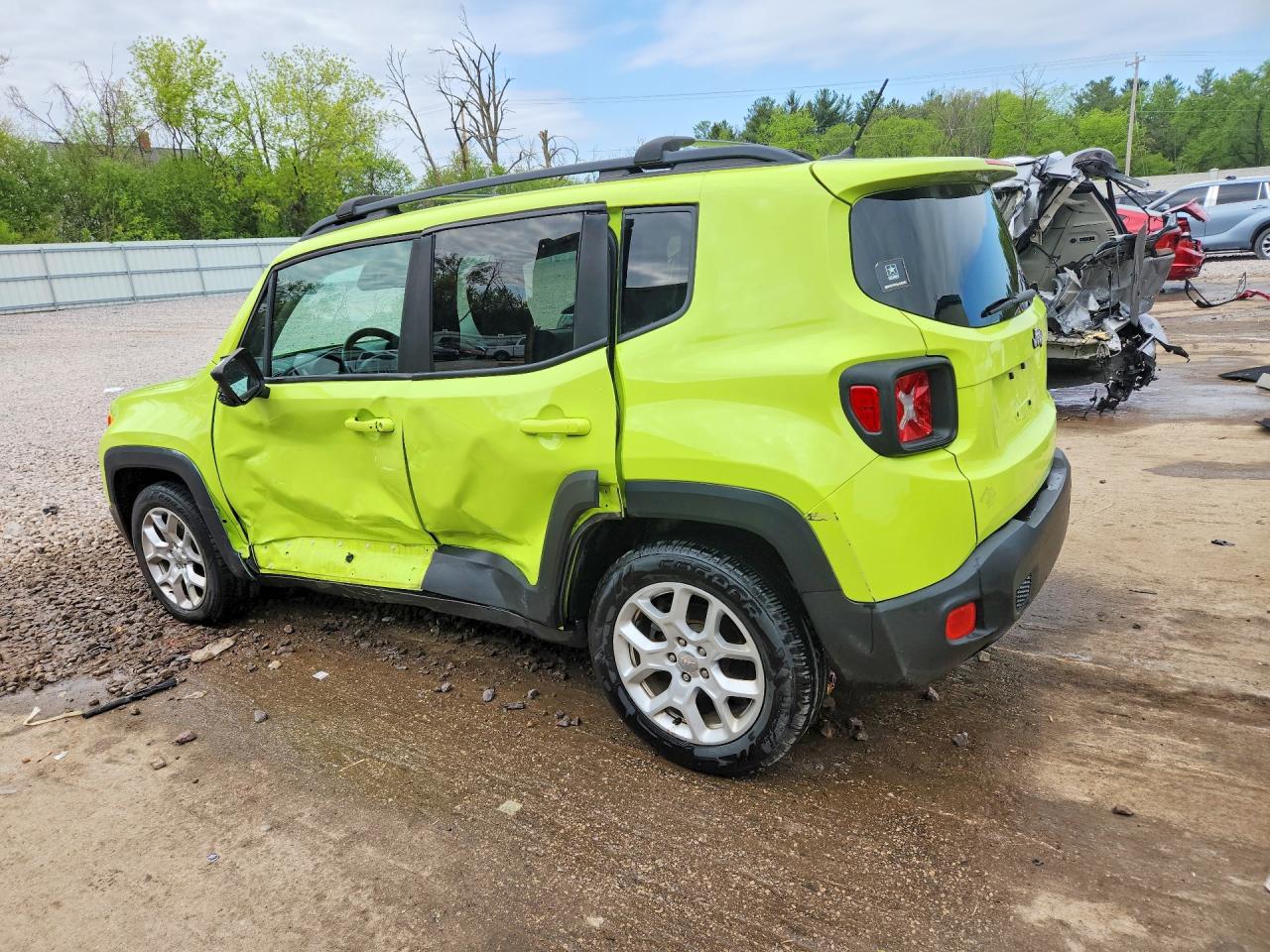 2017 JEEP RENEGADE LATITUDE photo 4
