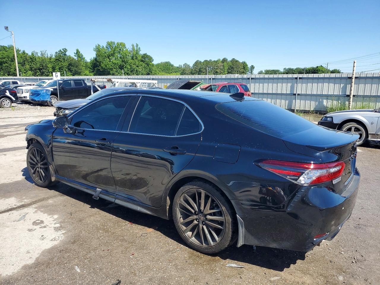 2023 TOYOTA CAMRY XSE photo 3