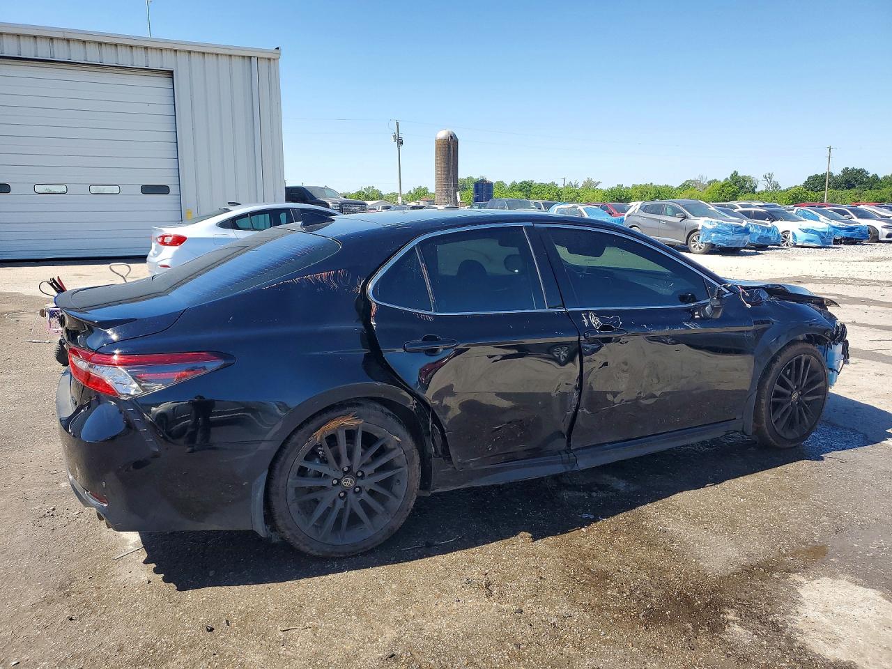 2023 TOYOTA CAMRY XSE photo 5