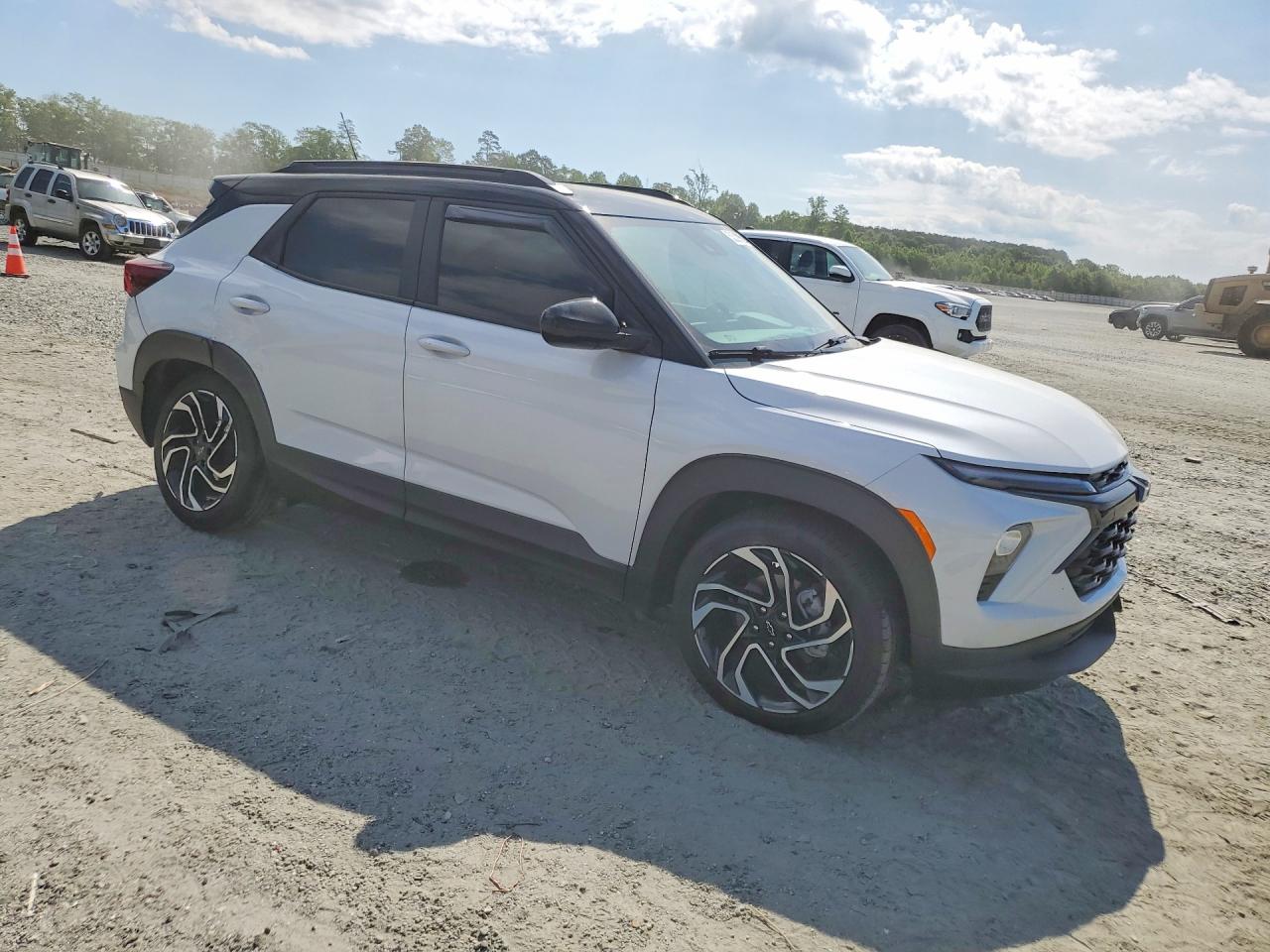 2025 CHEVROLET TRAILBLAZER RS photo 4