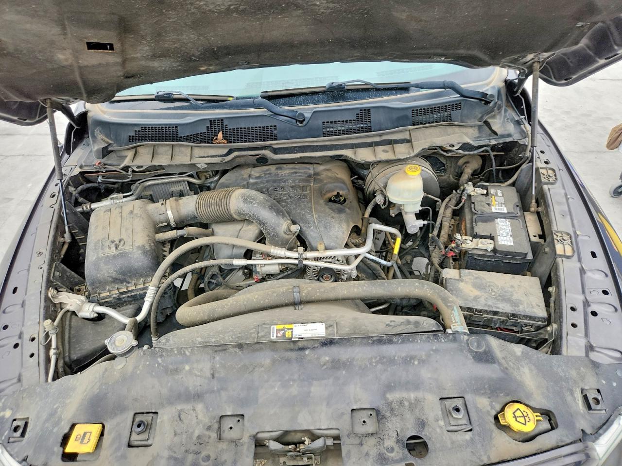 2015 RAM 1500 ST photo 31