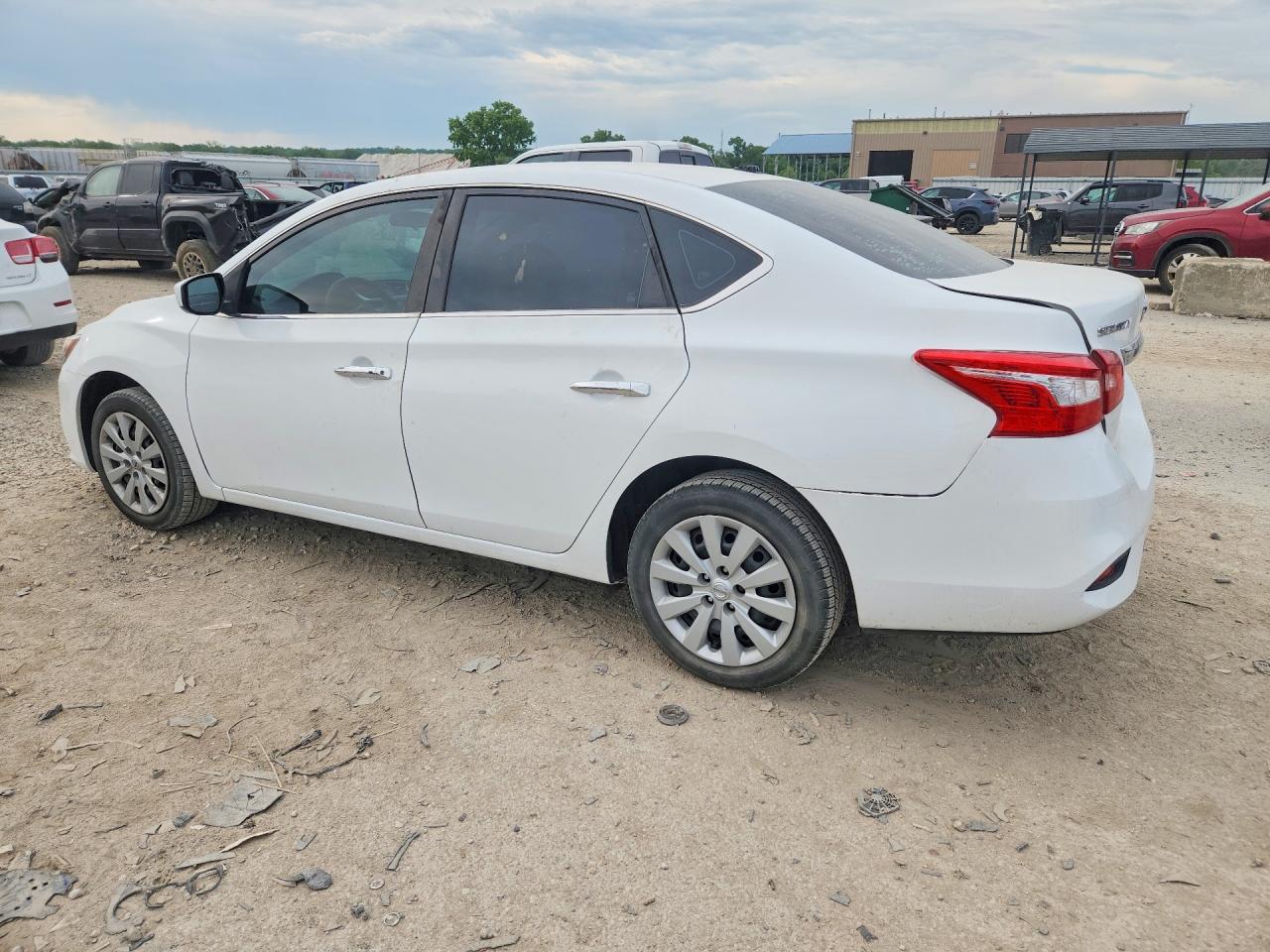 2017 NISSAN SENTRA SV photo 4