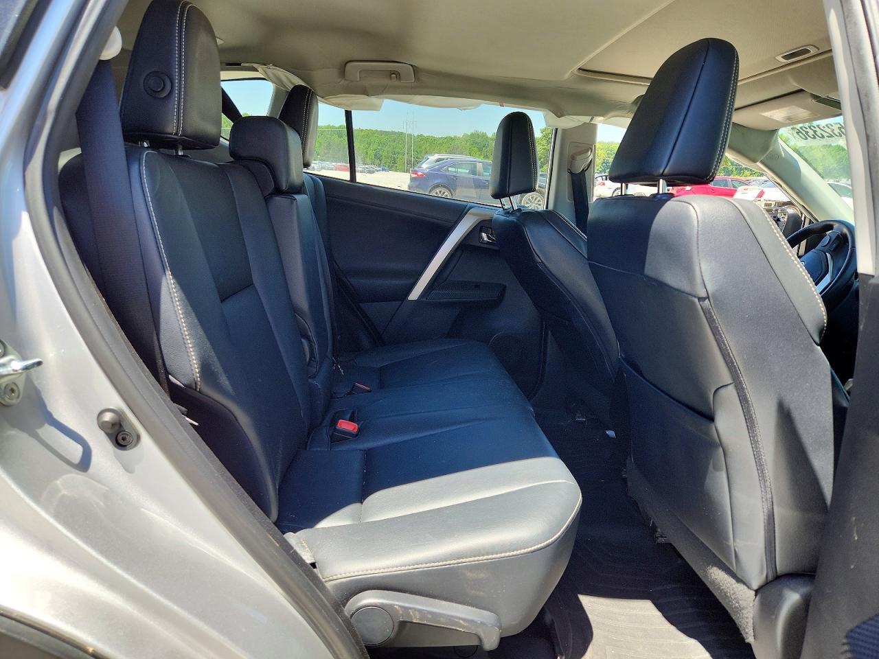 2015 TOYOTA RAV4 LIMITED photo 11