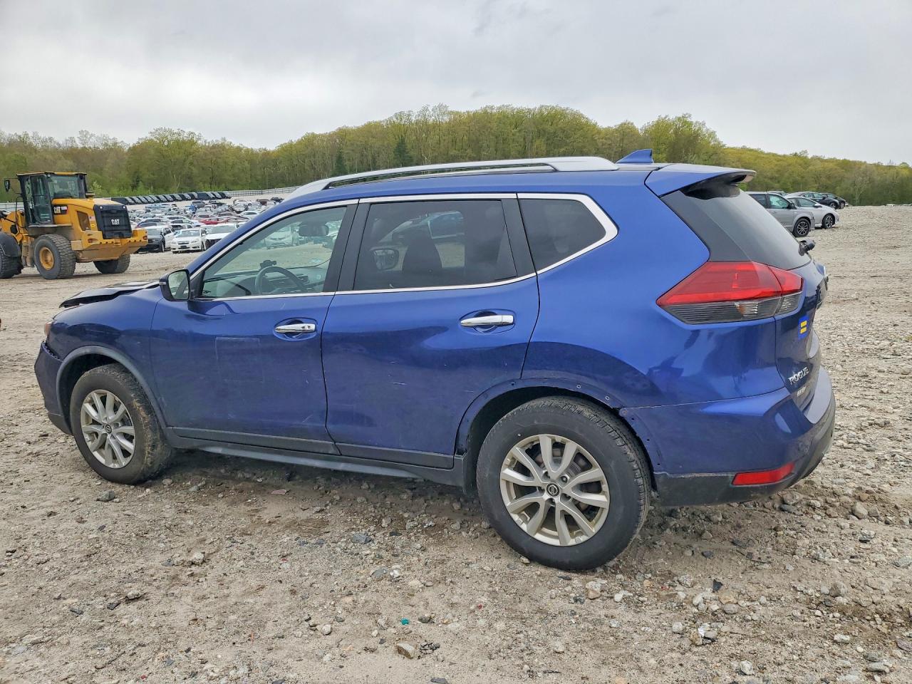 2019 NISSAN ROGUE SV photo 3