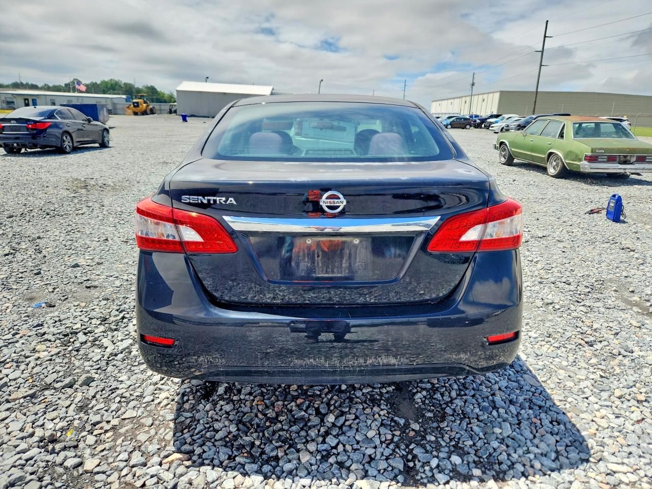2015 NISSAN SENTRA S photo 6
