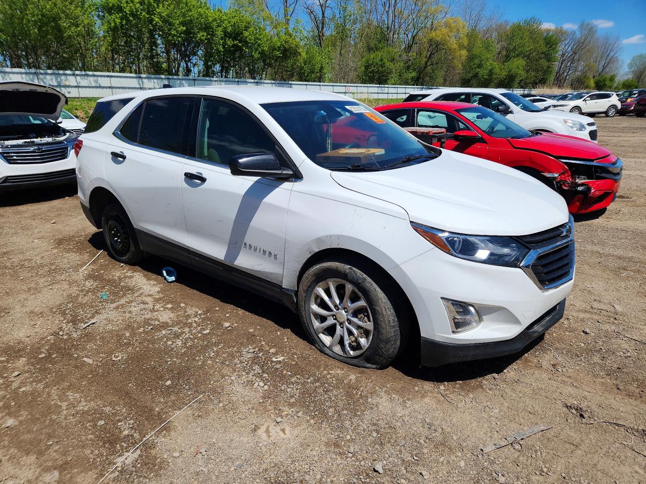 2019 CHEVROLET EQUINOX LT photo 4