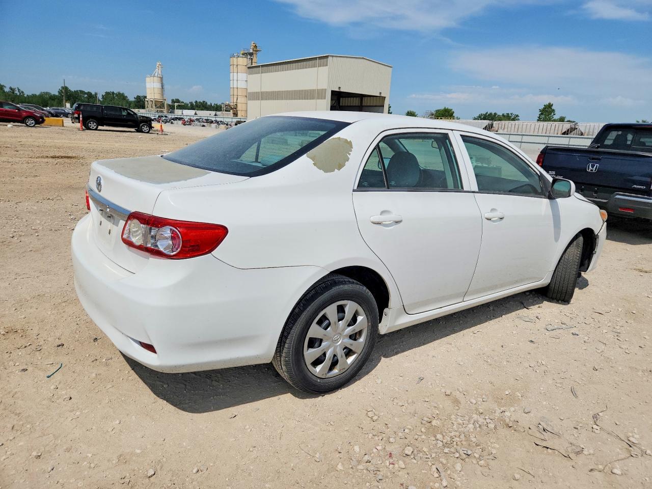 2013 TOYOTA COROLLA L photo 7