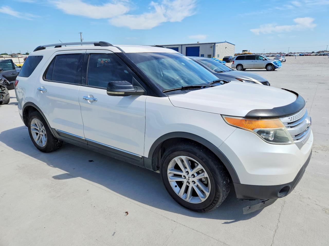2011 FORD EXPLORER XLT photo 10