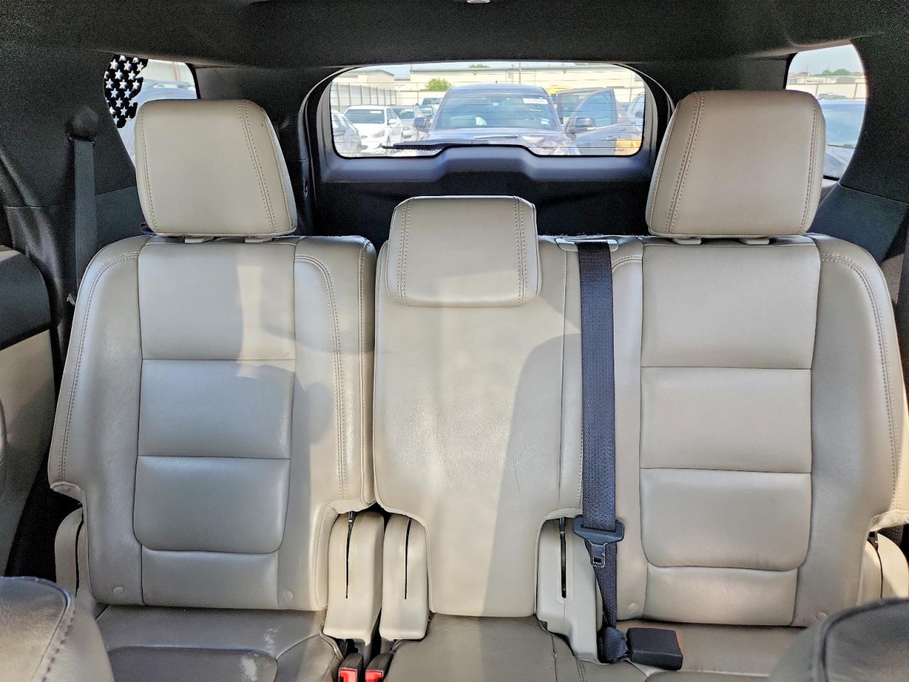 2011 FORD EXPLORER XLT photo 28