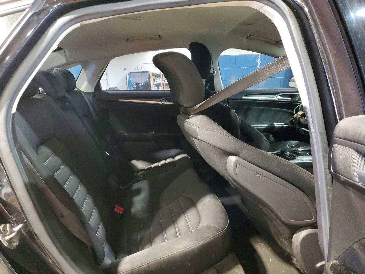 2015 FORD FUSION SE photo 19