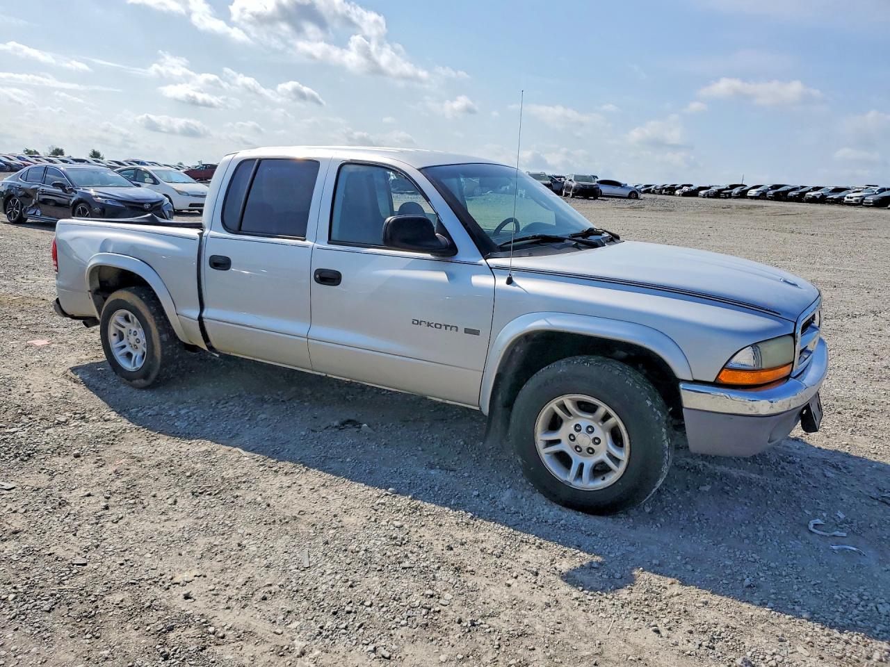 2002 DODGE DAKOTA QUAD SLT photo 10