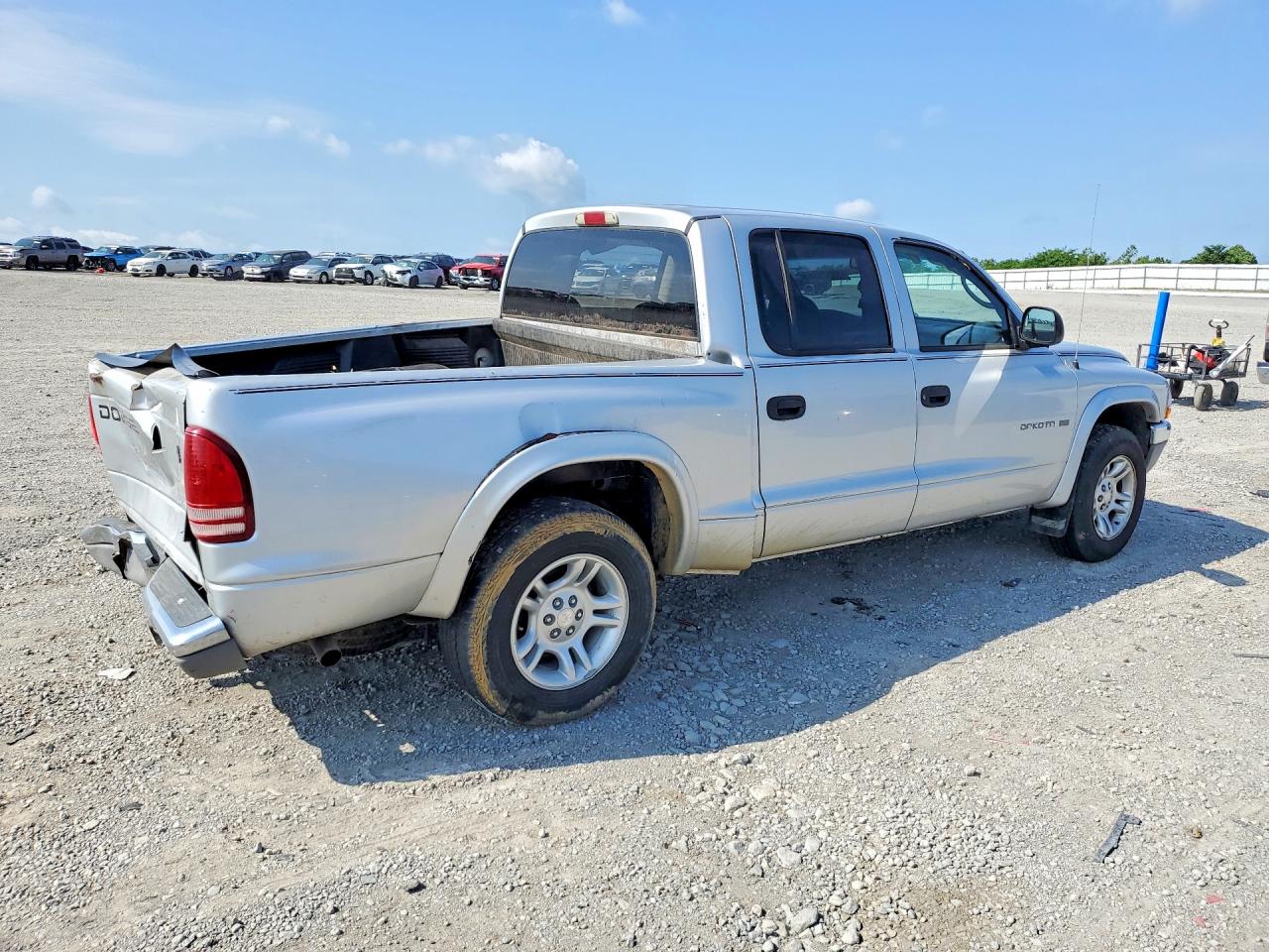 2002 DODGE DAKOTA QUAD SLT photo 7