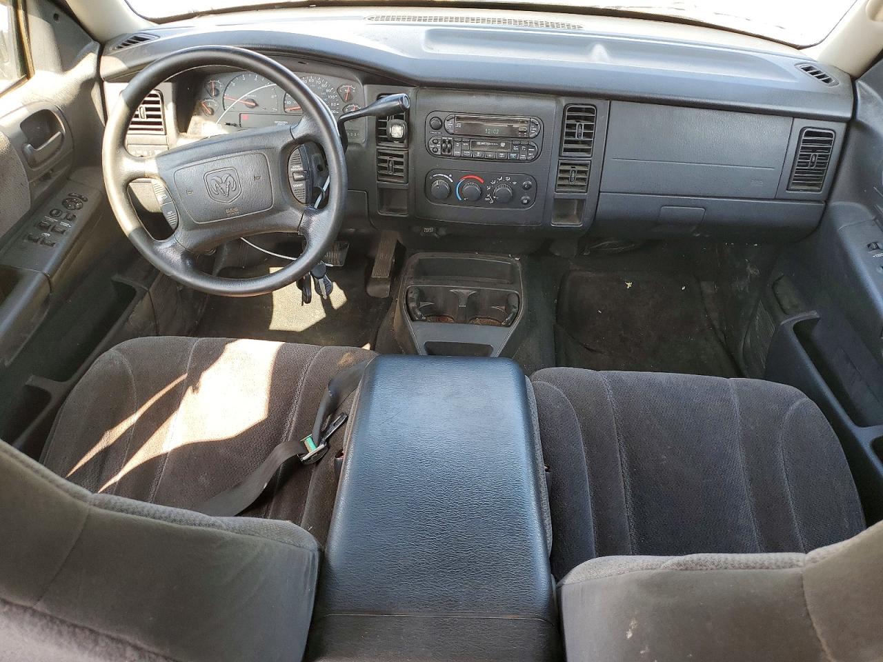 2002 DODGE DAKOTA QUAD SLT photo 22