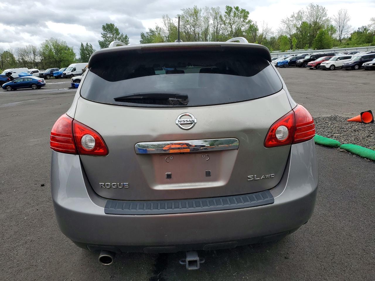 2011 NISSAN ROGUE S photo 11