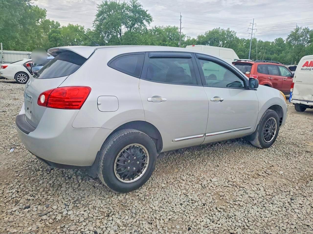 2013 NISSAN ROGUE S photo 5