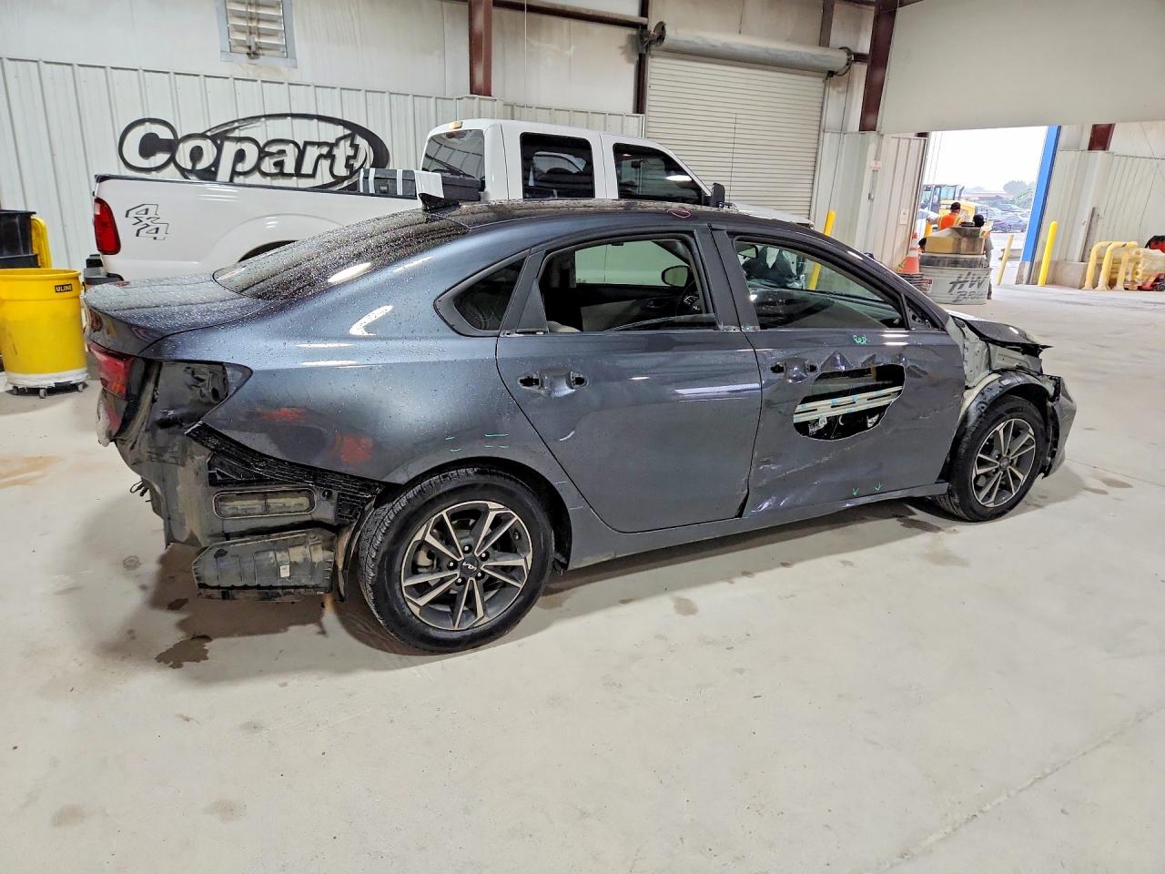 2023 KIA FORTE LXS photo 7
