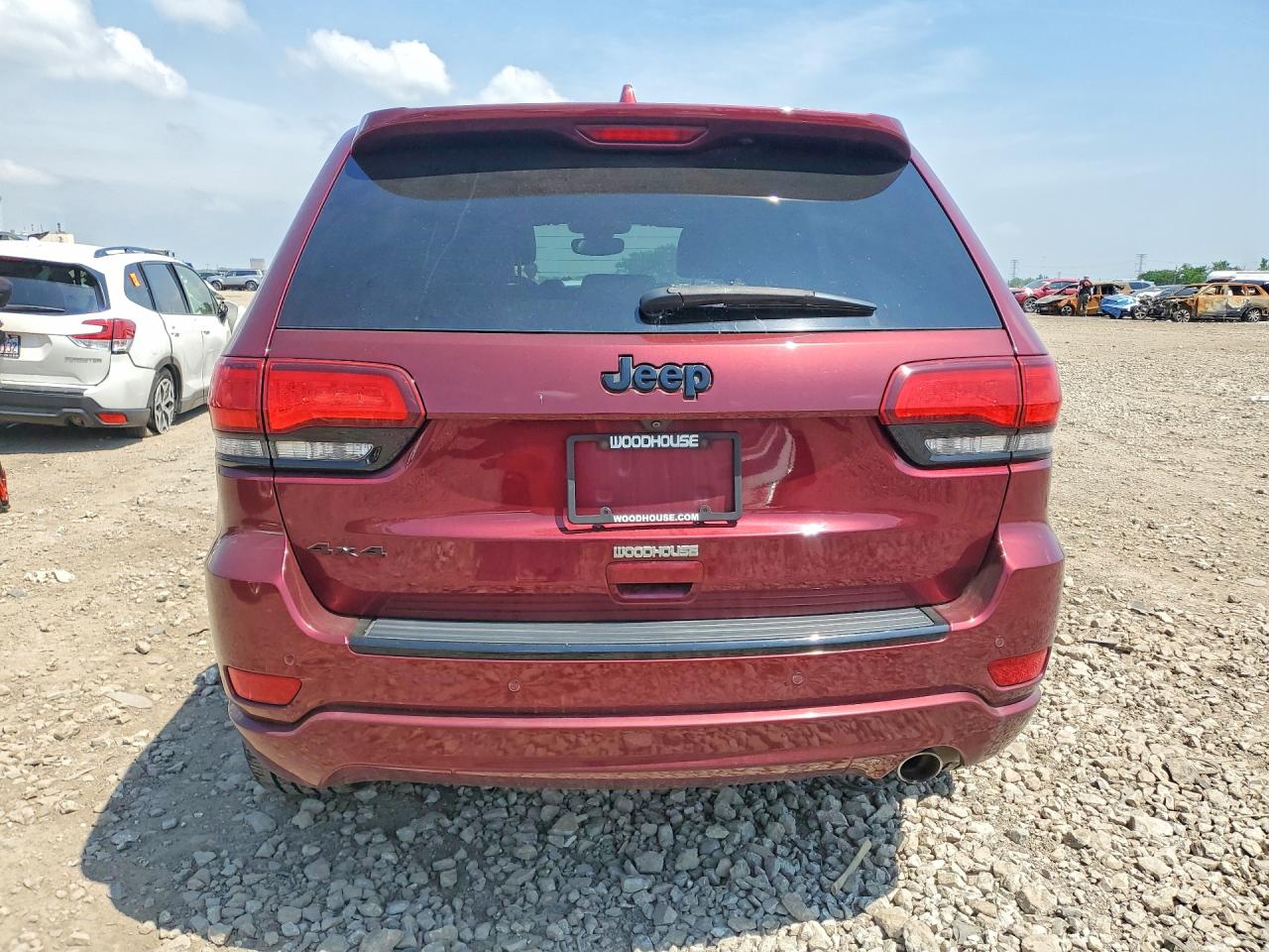 2018 JEEP GRAND CHEROKEE LAREDO photo 16