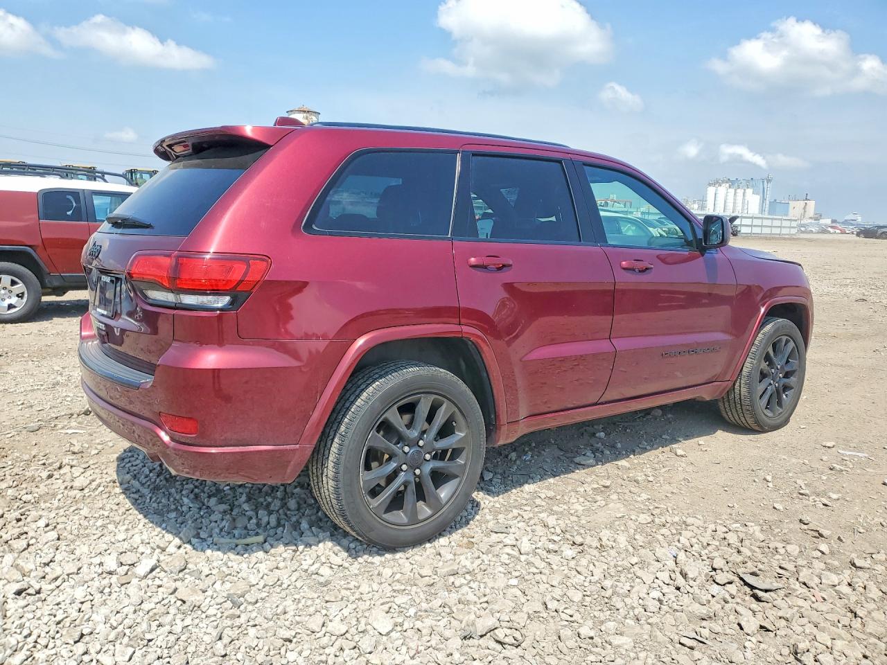 2018 JEEP GRAND CHEROKEE LAREDO photo 7