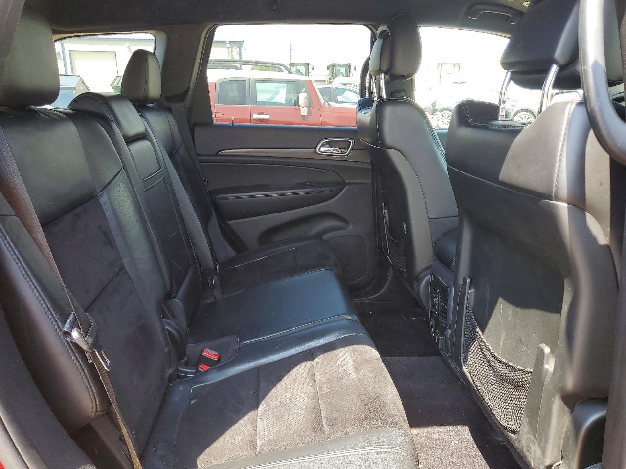 2018 JEEP GRAND CHEROKEE LAREDO photo 28