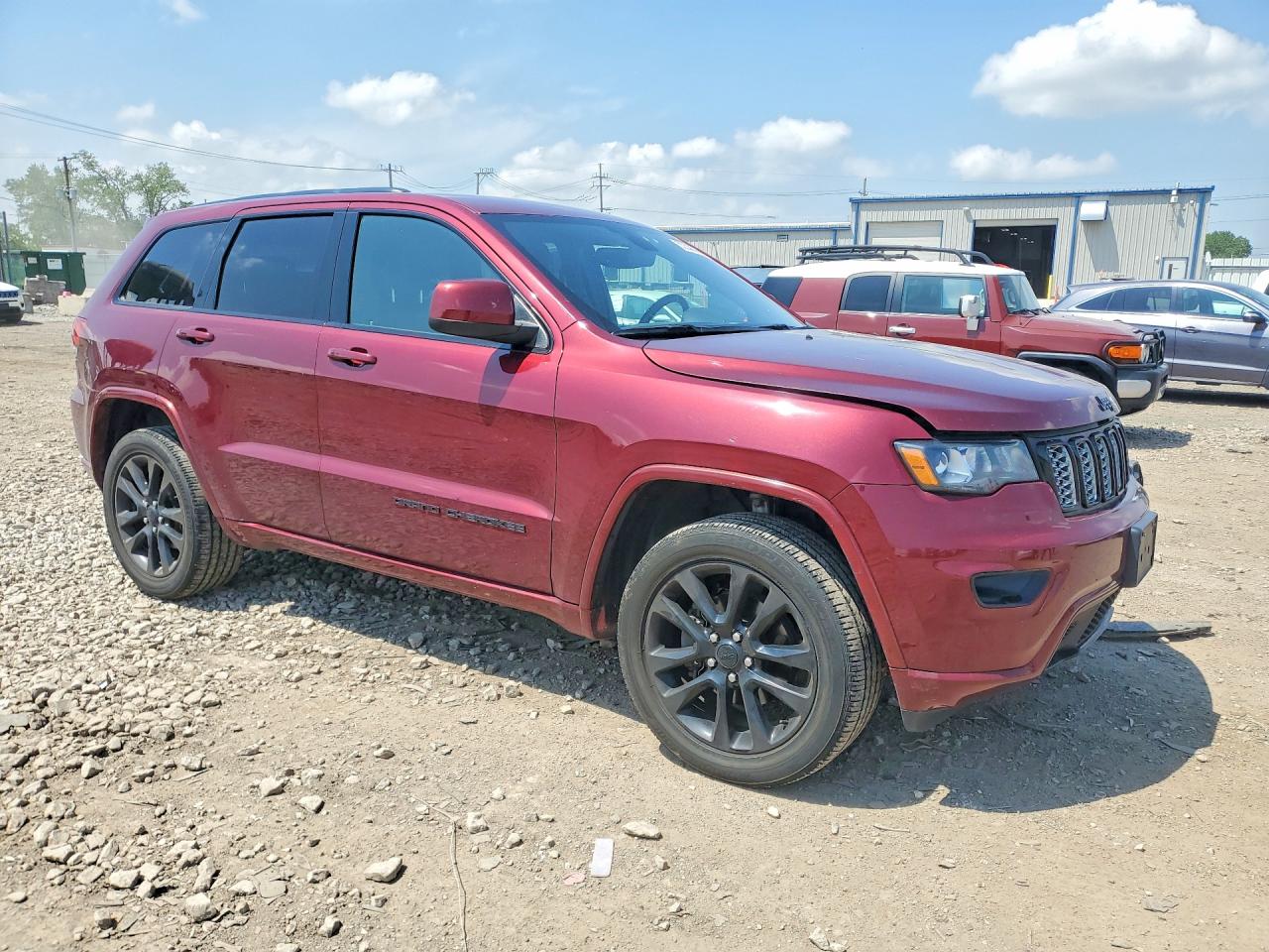 2018 JEEP GRAND CHEROKEE LAREDO photo 10