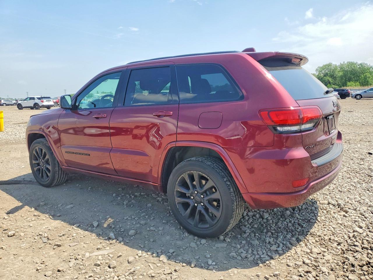 2018 JEEP GRAND CHEROKEE LAREDO photo 4