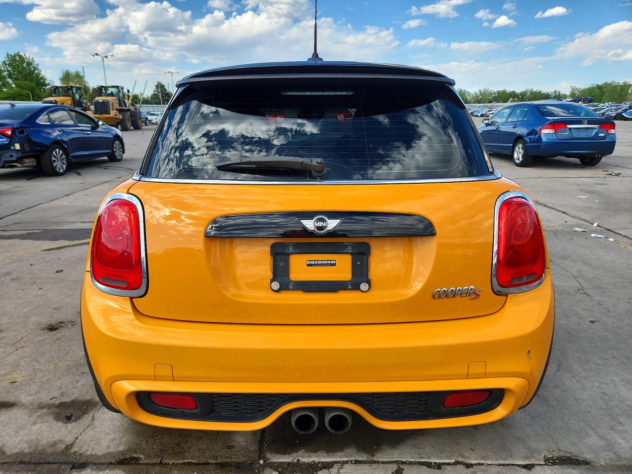 2014 MINI COOPER S photo 11