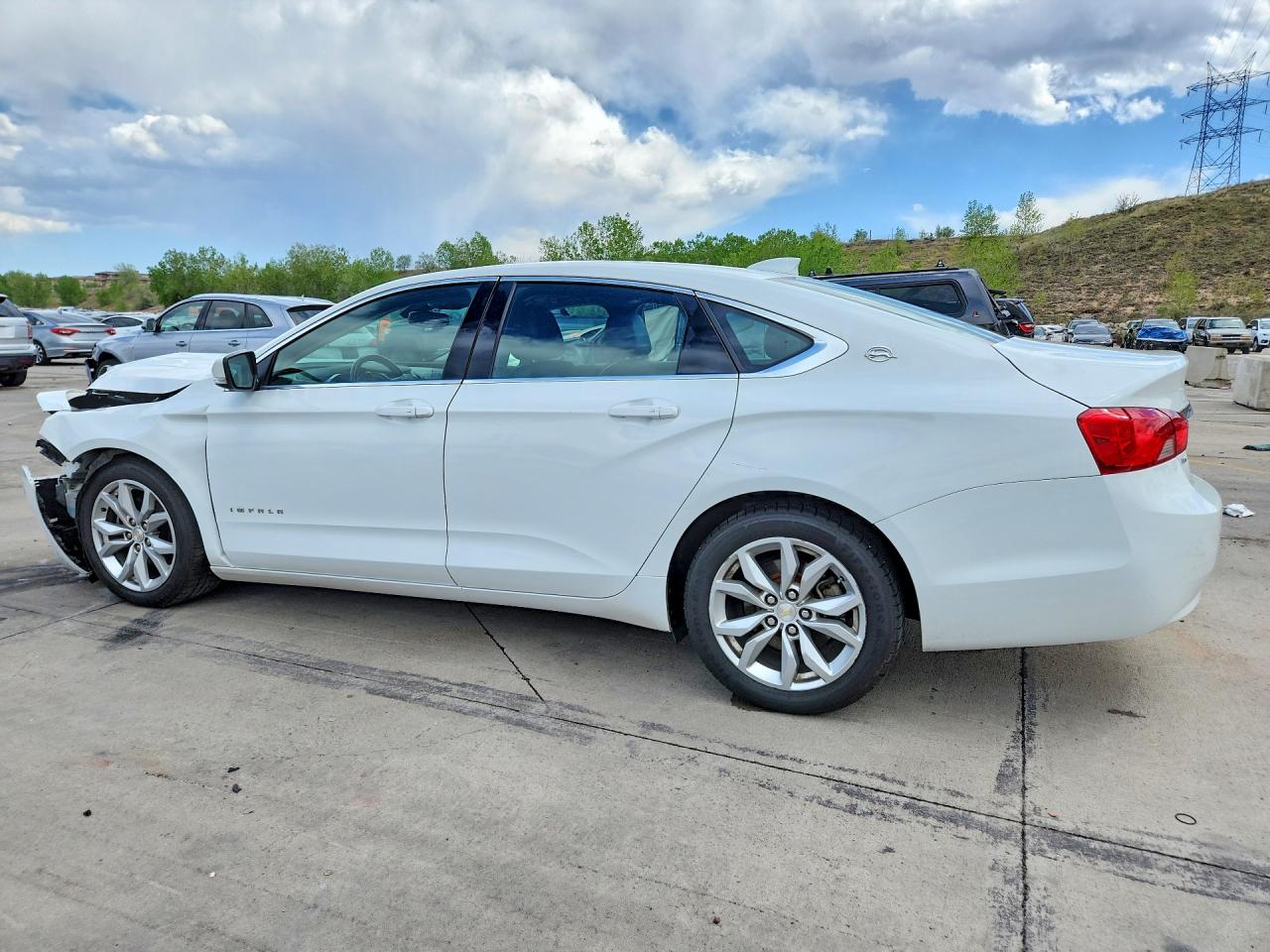 2018 CHEVROLET IMPALA LT photo 2