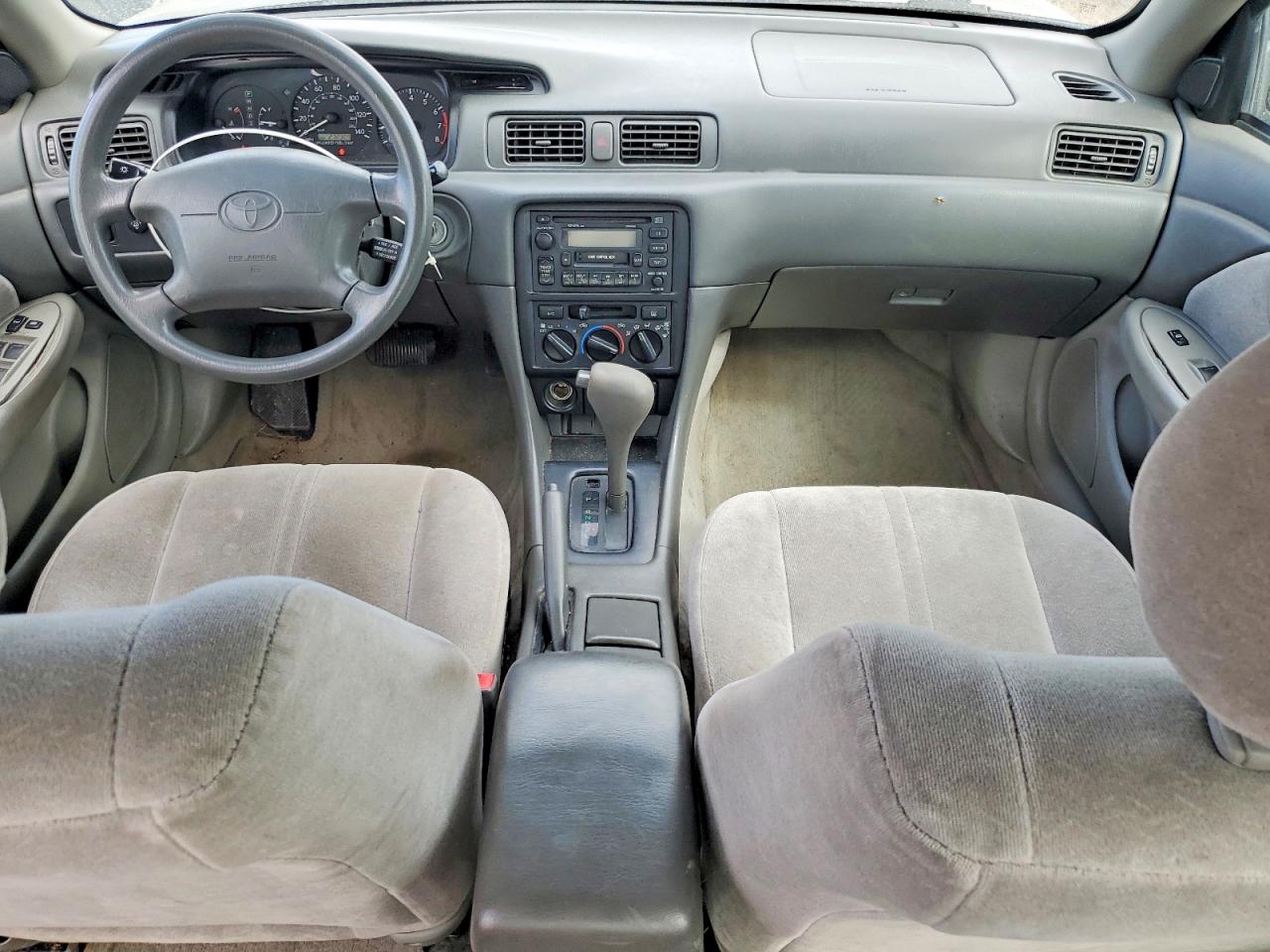 1999 TOYOTA CAMRY LE photo 22