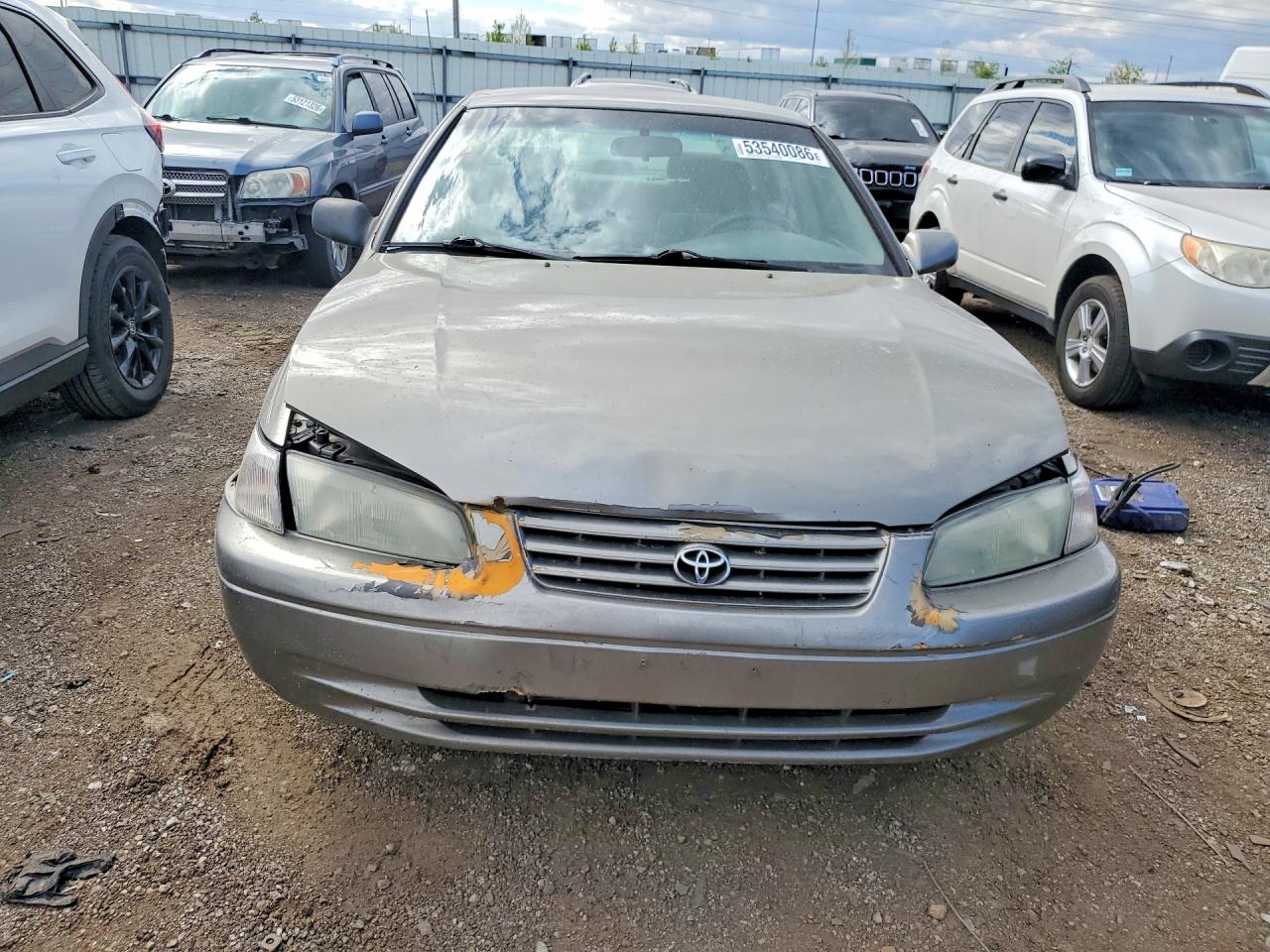 1999 TOYOTA CAMRY LE photo 13