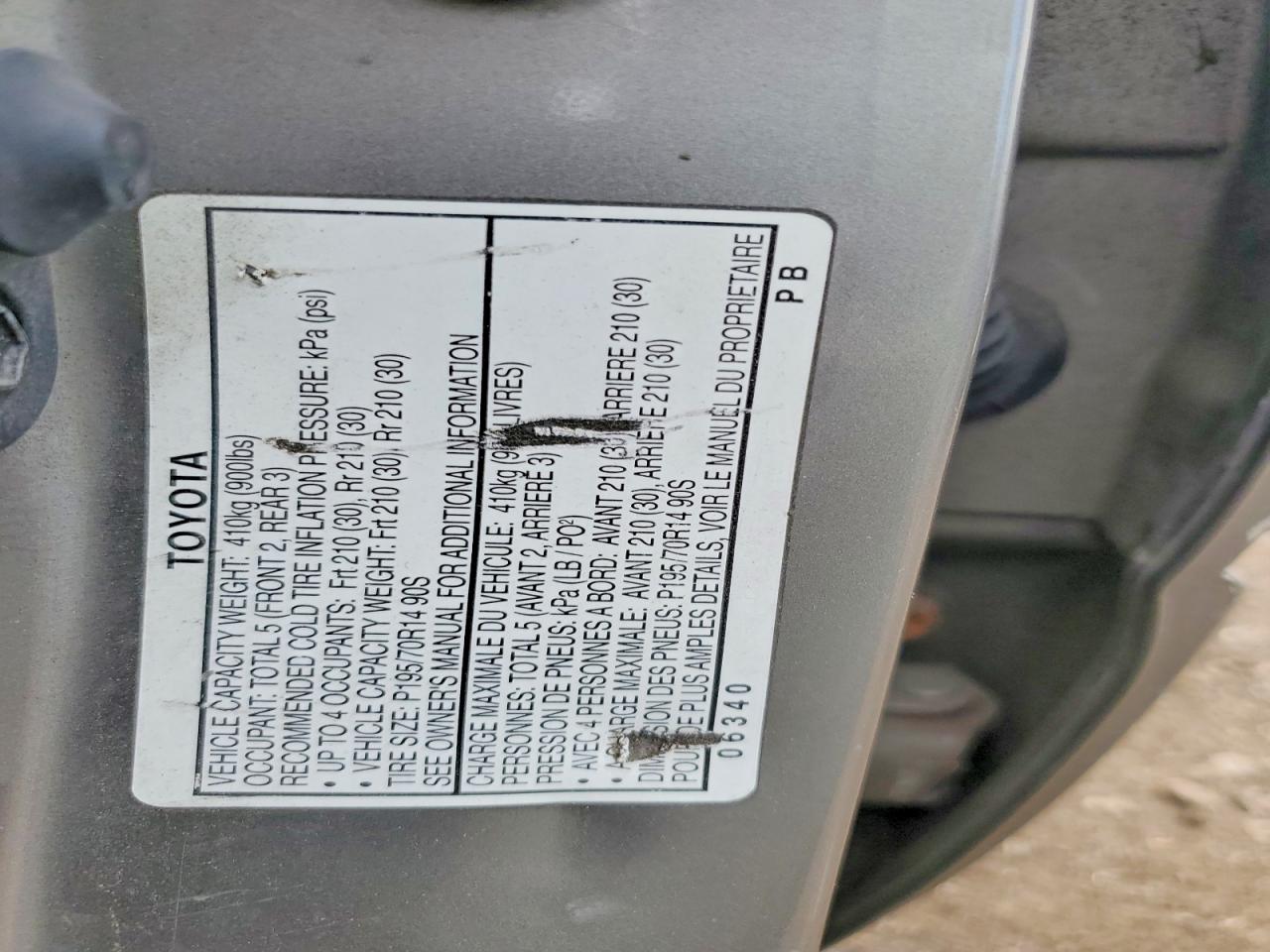 1999 TOYOTA CAMRY LE photo 34