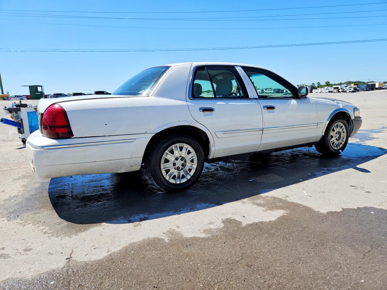 2007 MERCURY GRAND MARQUIS GS photo 5
