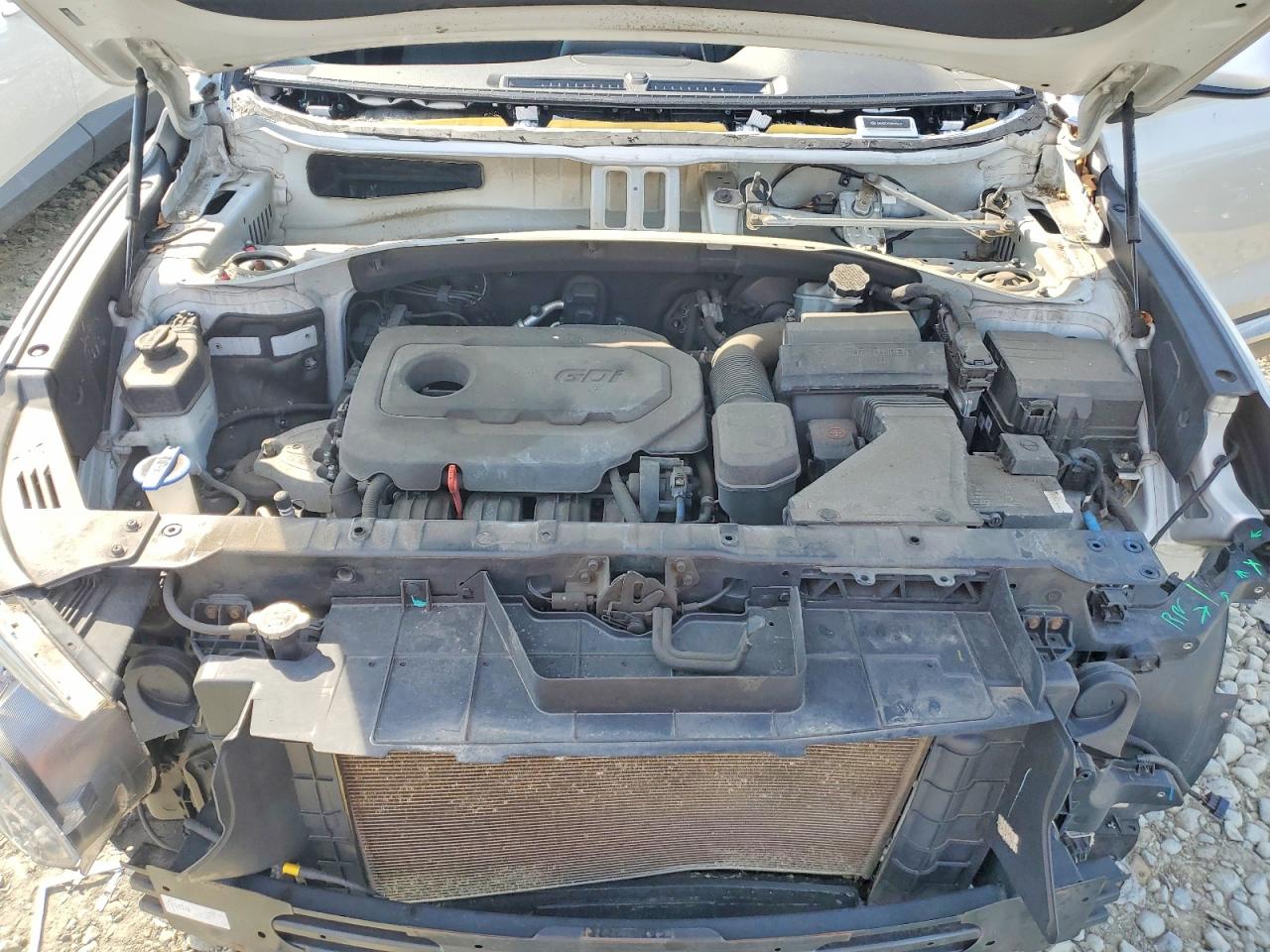 2019 HYUNDAI SANTA FE SE photo 11