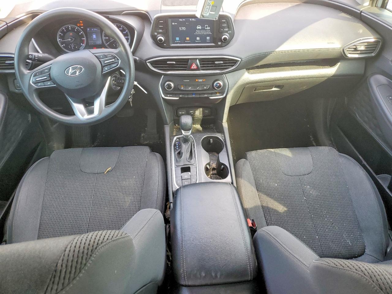 2019 HYUNDAI SANTA FE SE photo 8