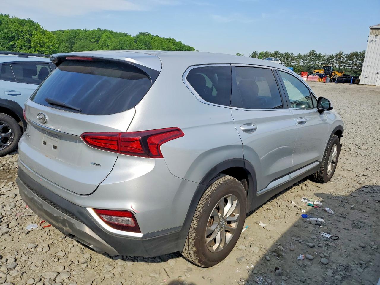 2019 HYUNDAI SANTA FE SE photo 3