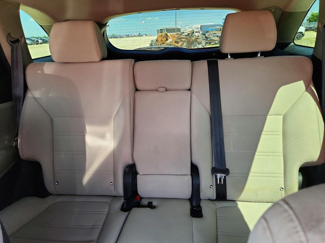 2017 KIA SORENTO LX photo 28