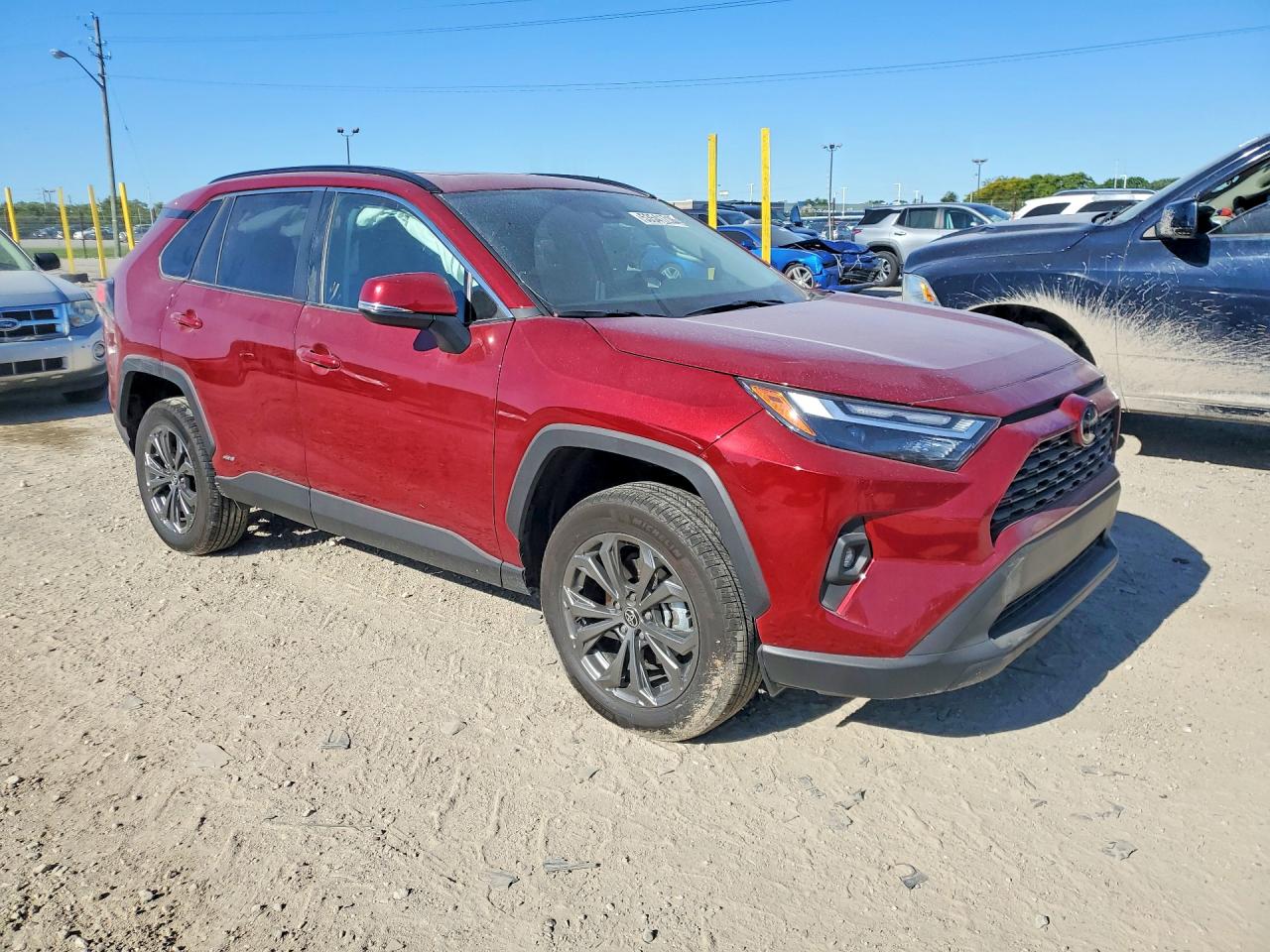 2025 TOYOTA RAV4 XLE PREMIUM photo 4