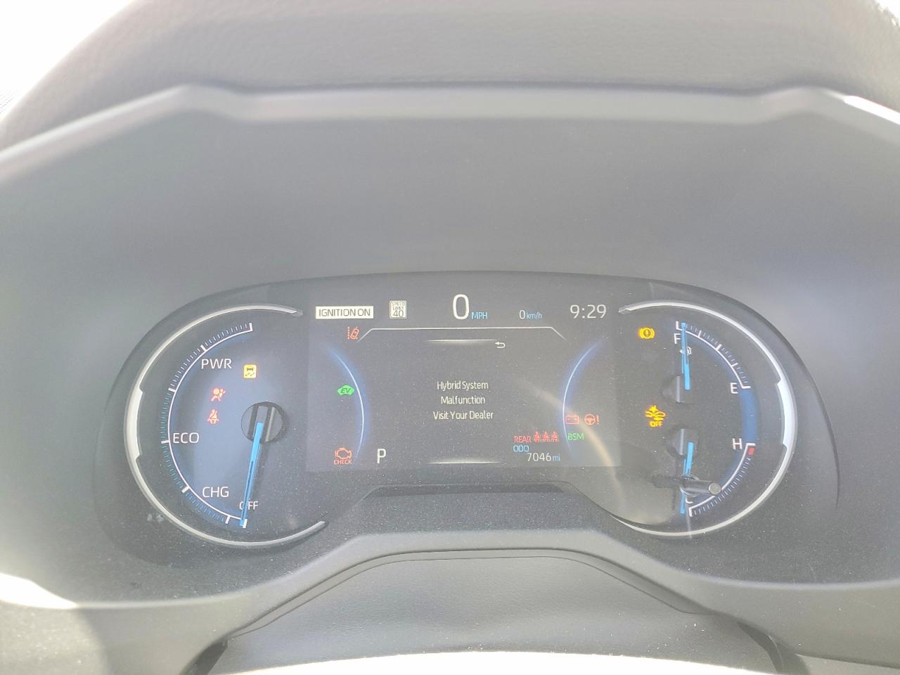 2025 TOYOTA RAV4 XLE PREMIUM photo 9