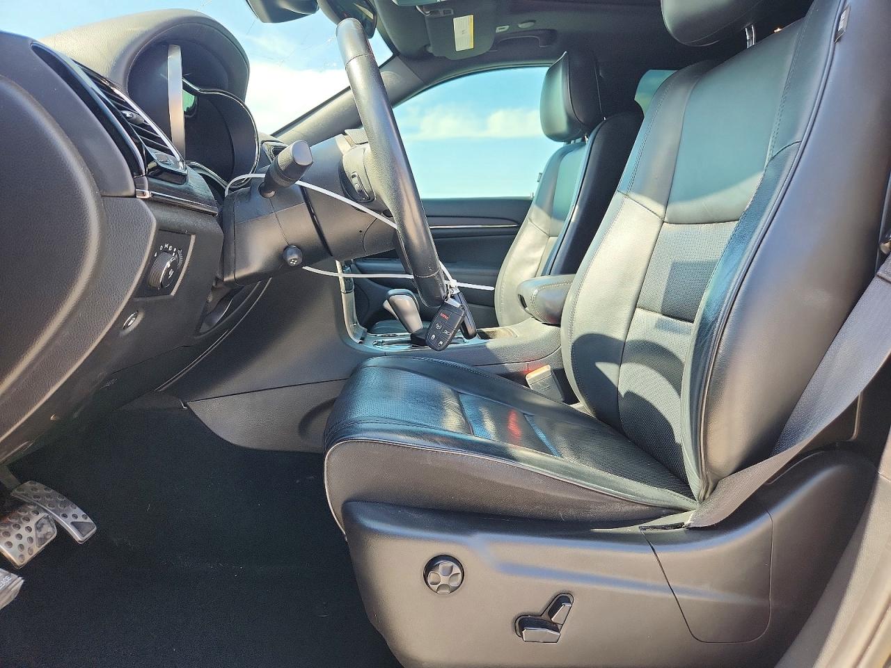 2019 JEEP GRAND CHEROKEE OVERLAND photo 7