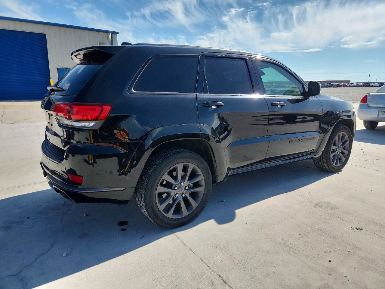 2019 JEEP GRAND CHEROKEE OVERLAND photo 3