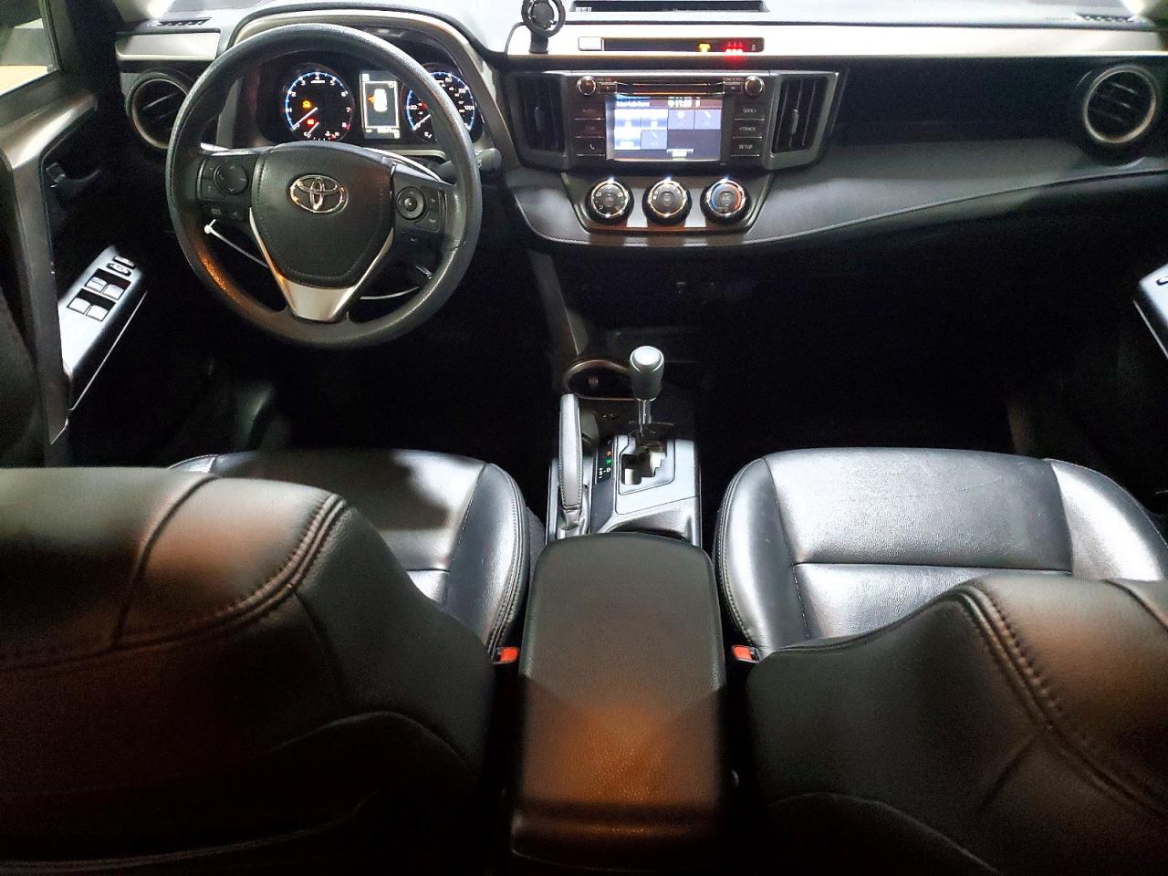 2017 TOYOTA RAV4 LE photo 8