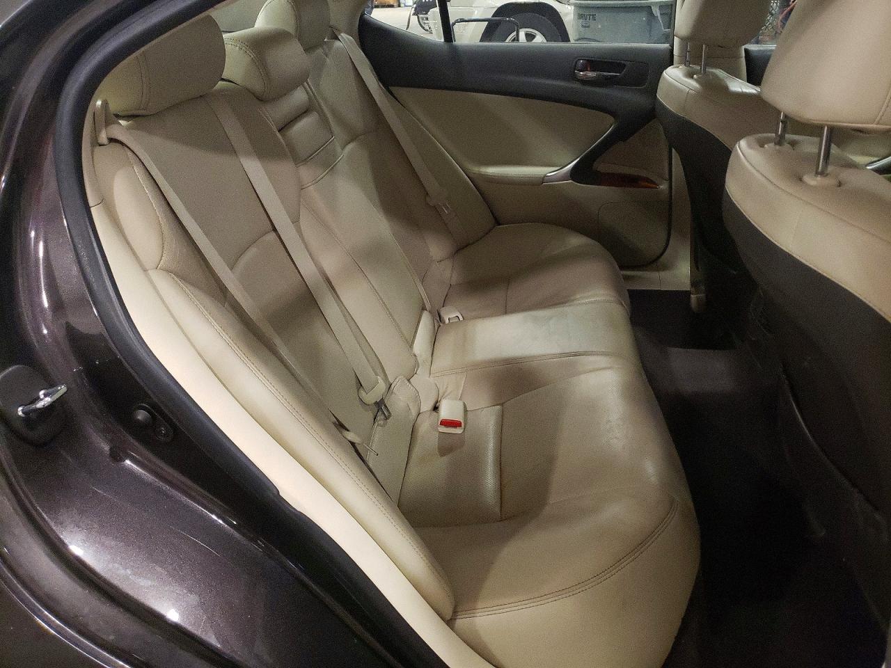 2009 LEXUS IS 250 photo 19