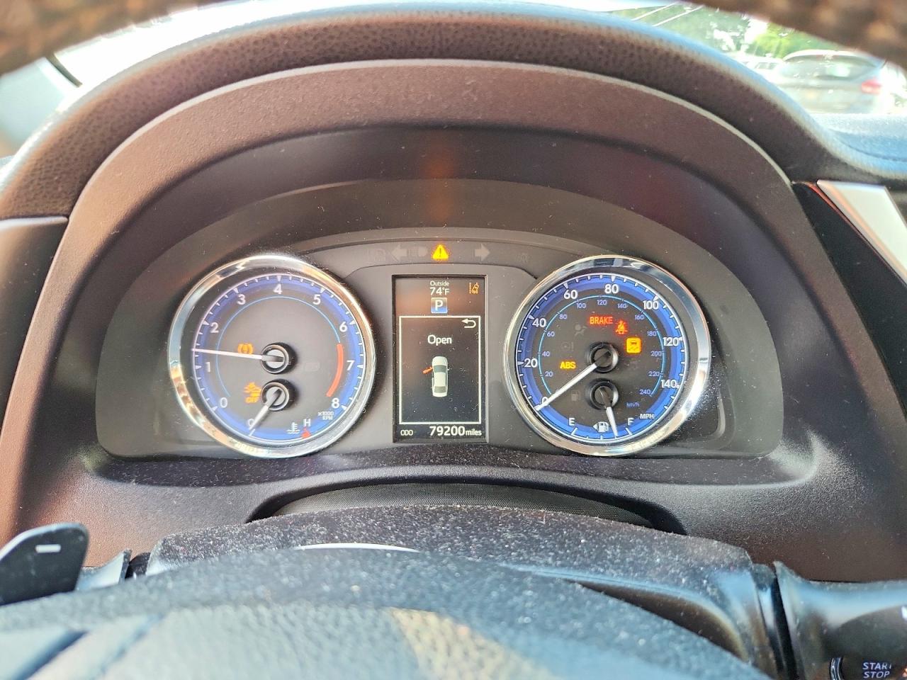 2018 TOYOTA COROLLA XSE photo 17