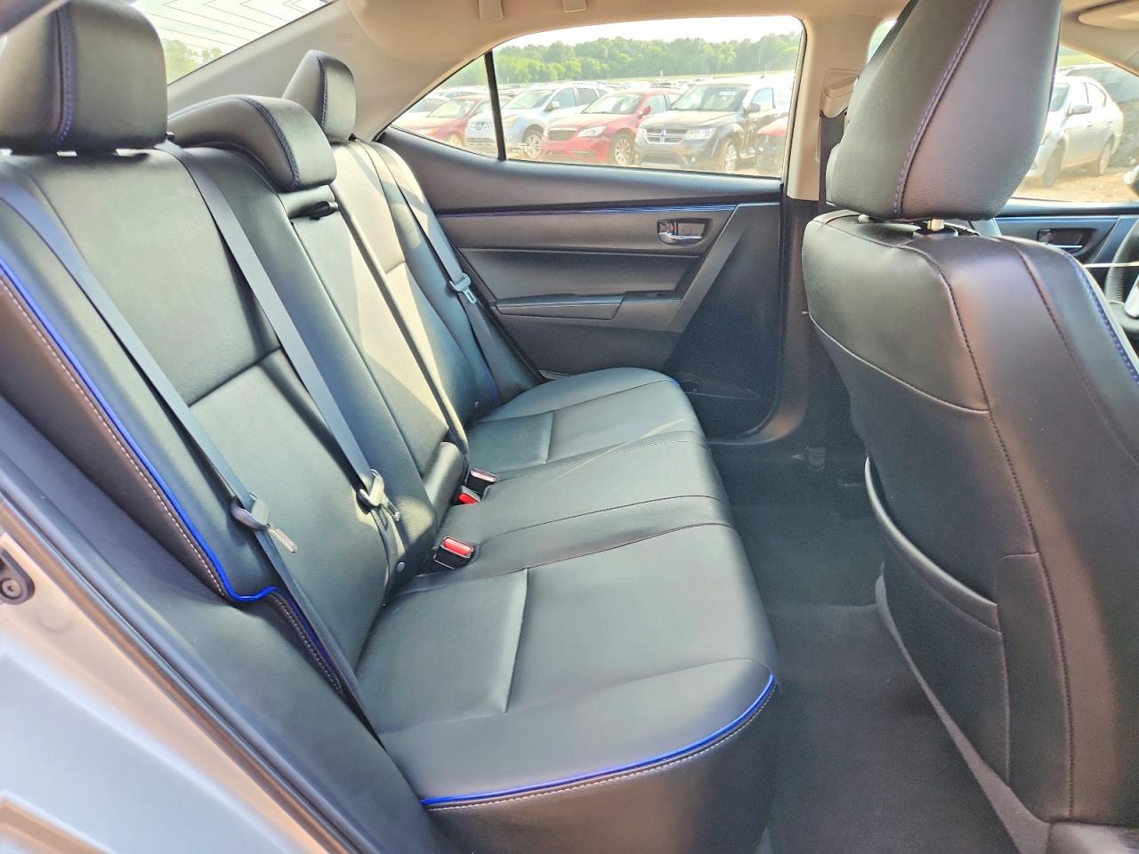 2018 TOYOTA COROLLA XSE photo 19