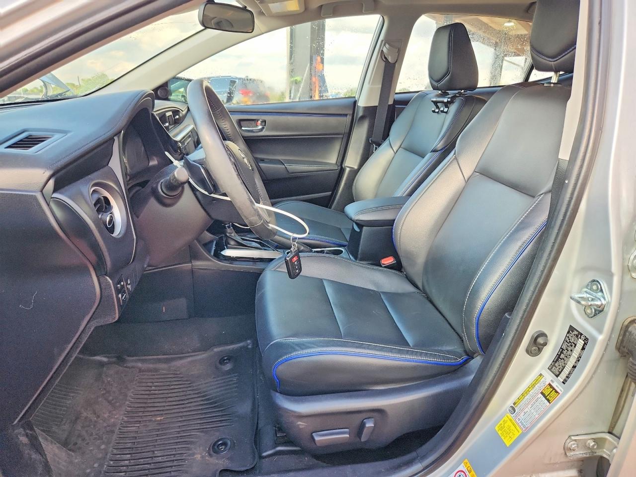 2018 TOYOTA COROLLA XSE photo 13