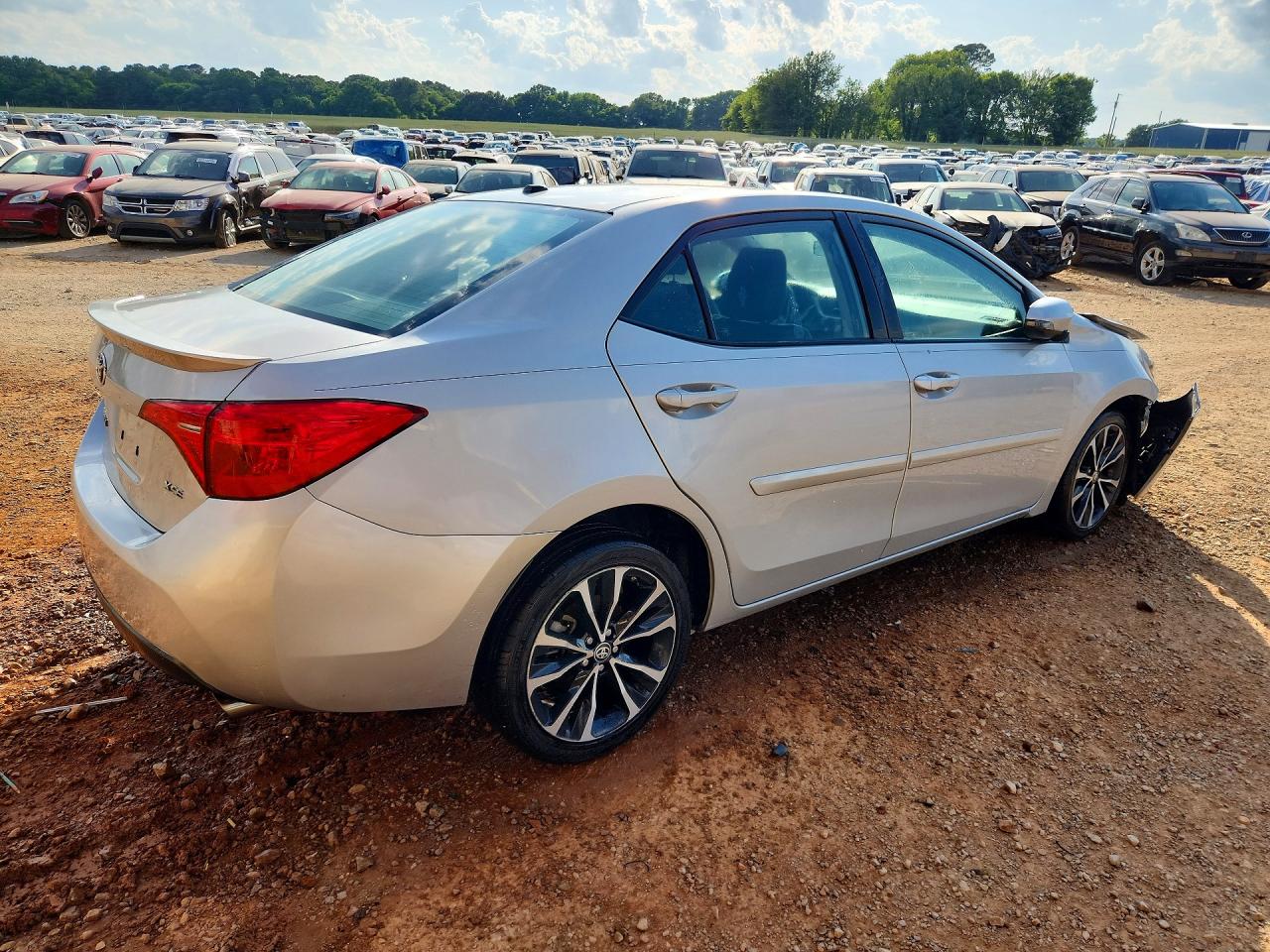 2018 TOYOTA COROLLA XSE photo 5
